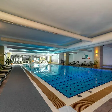 Commodore Elite & (adults Only) Szálloda