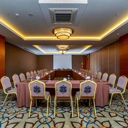 Commodore Elite & (adults Only) Hotel