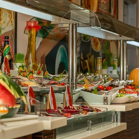 Commodore Elite & (adults Only) Сиде