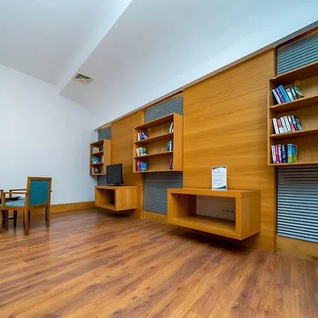 Отель Commodore Elite & (adults Only) 5*