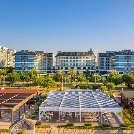 Commodore Elite & (adults Only) Отель