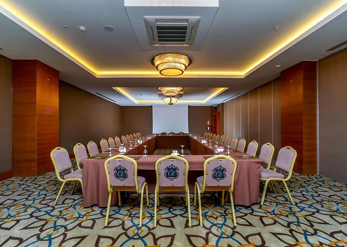 Commodore Elite & (adults Only) Отель