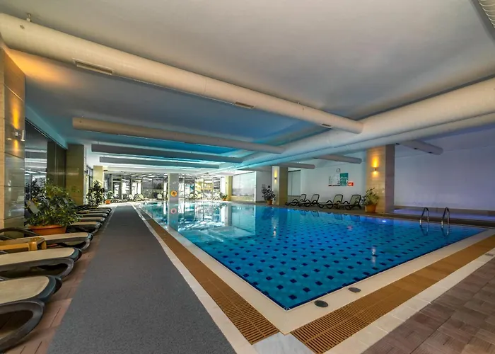 Commodore Elite & (adults Only) Отель
