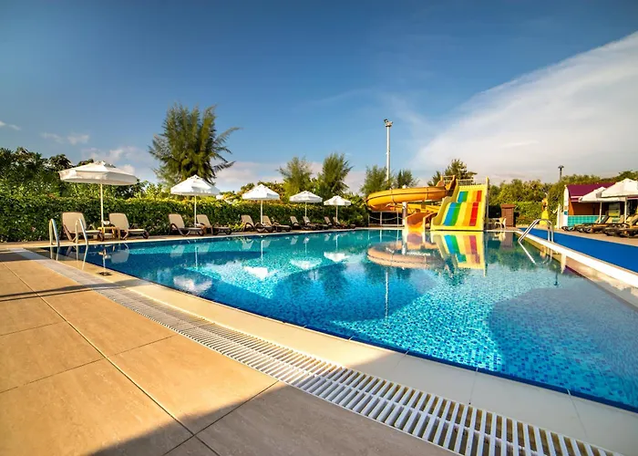 Commodore Elite & (adults Only) Отель