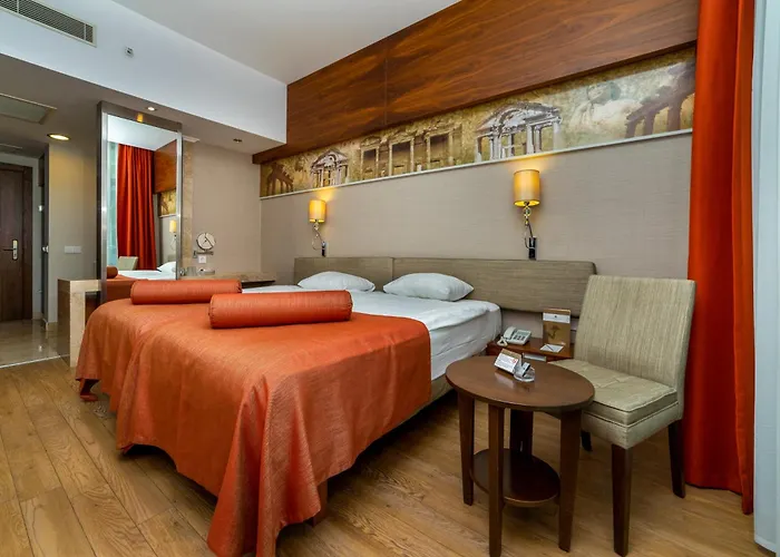Отель Commodore Elite & (adults Only) 5*