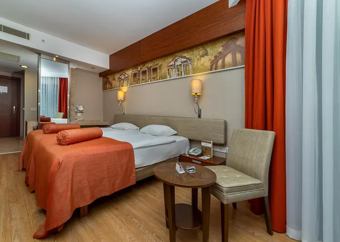 Отель Commodore Elite & (adults Only) 5*