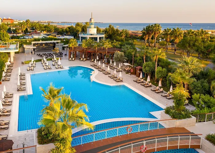 Commodore Elite & (adults Only) Отель